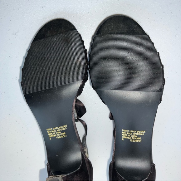 Cause & Effect Black Heels - Picture 6 of 6